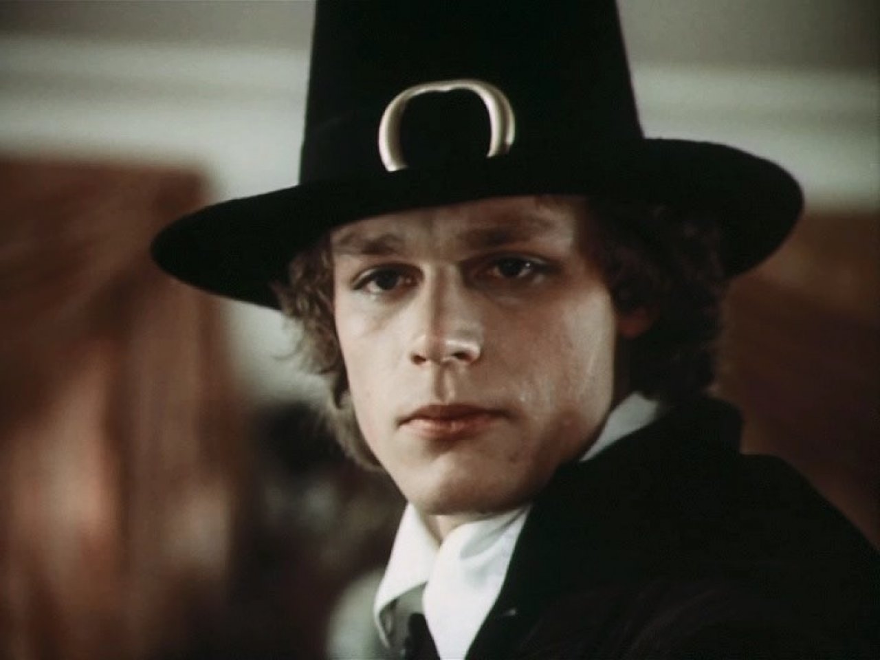 Аннибал де коконнас. Жигунов телега. Телега старинная. Жигунов в молодости. Старая деревянная телега.