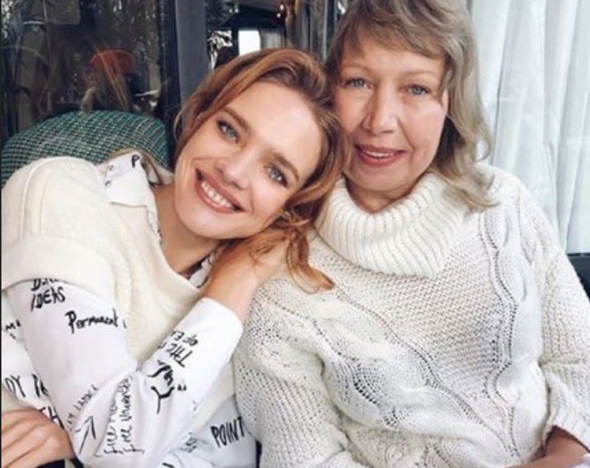Наталья Водянова с мамой, фото Вконтакте