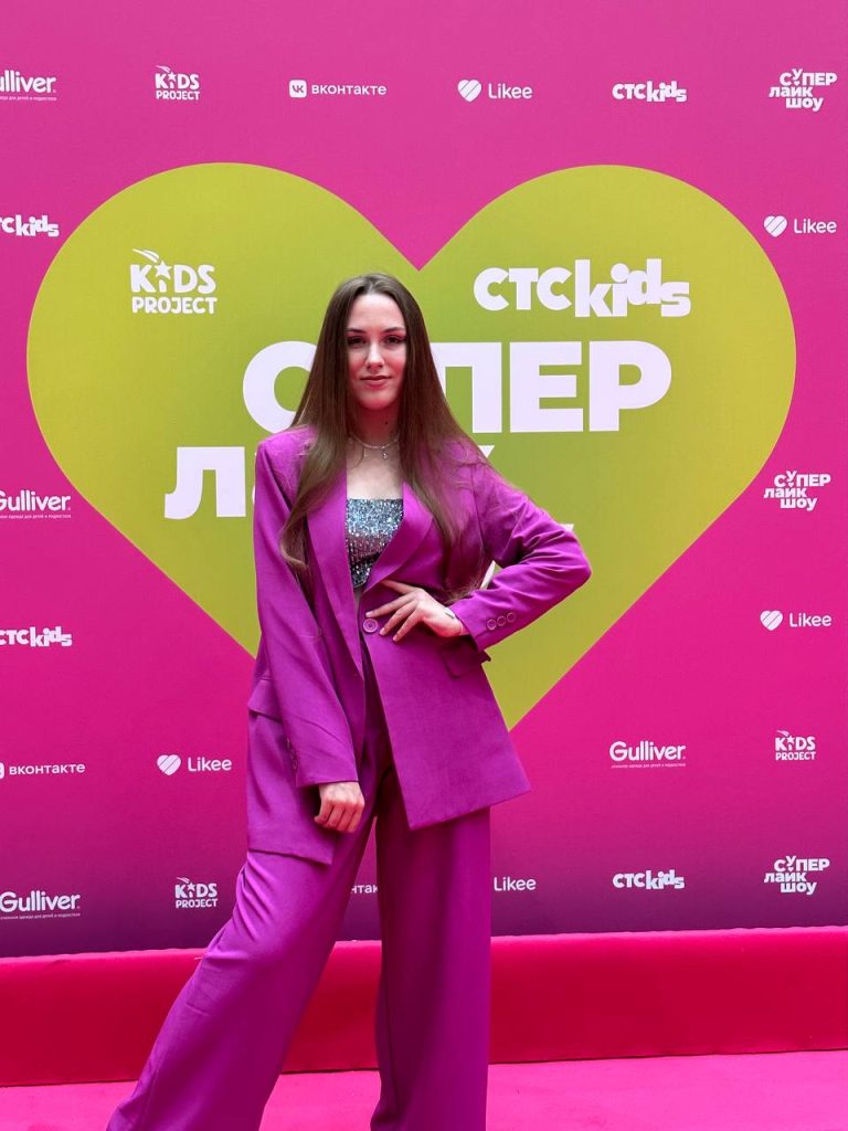 Блогер Вика Андриенко рассказала, как ее встретила публика на Премии 