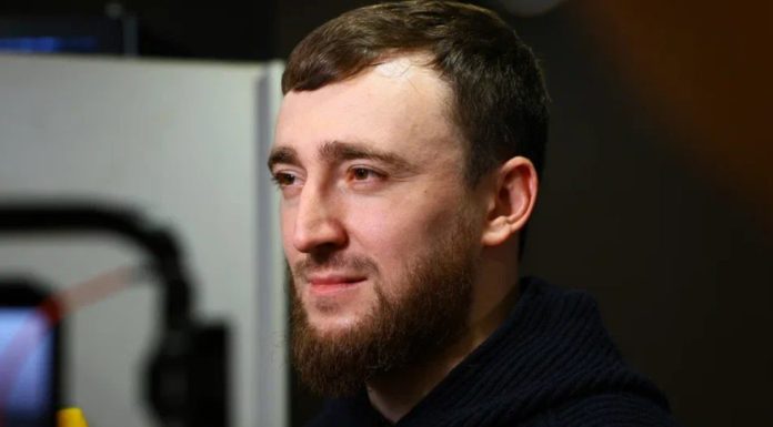 Султан Лагучев: большой сольный концерт, поддержка семьи и секрет хита