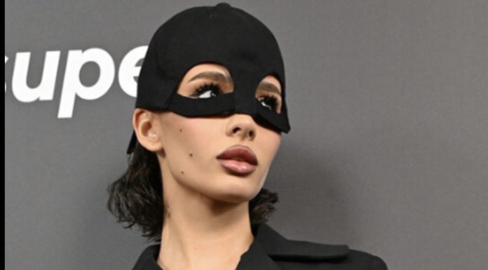 Самойлова, Нюша, Тодоренко, Чеботина,  Карнавал: наряды звезд на премии Жара Media Awards