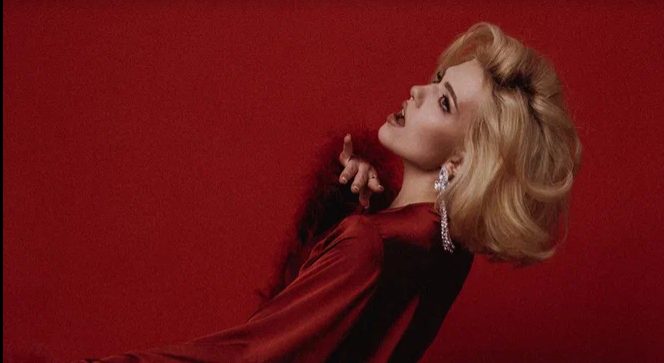 Провокации, переосмысление себя и электроника нулевых в новом альбоме Крыли