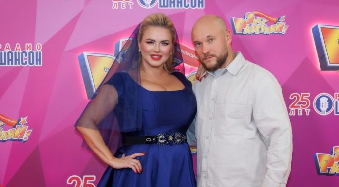 Анна Семенович в синей фате, молодеющие Михайлов, Шуфутинский, Газманов: как прошел «Ээхх, Разгуляй!»