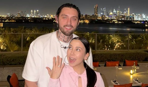 Кирилл Мойтон сделал предложение своей девушке в Дубае