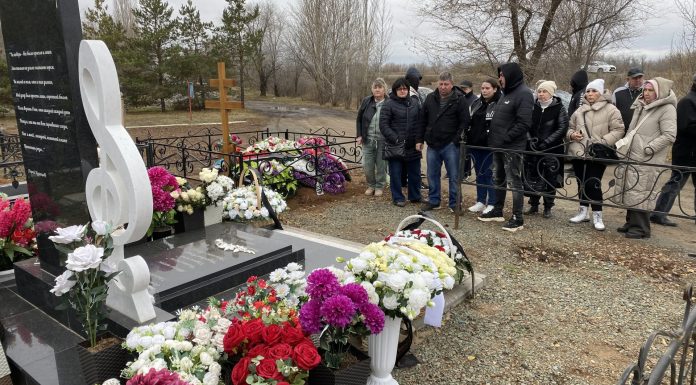 Музыканты студии Сергея Кузнецова почтили его память в годовщину смерти