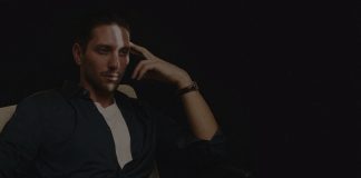 «Голос из прошлого, стой, не зови»: Юрий Киселев выпустил балладу о первой любви