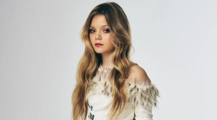 «Мой Яркий Мир»: певица Nacey представляет жизненную песню о радости быть собой