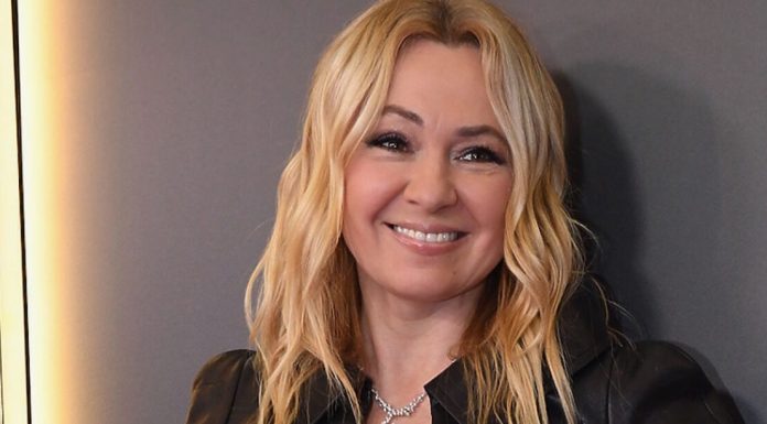 Яна Рудковская рассмотрела образы победителей премии «Грэмми»