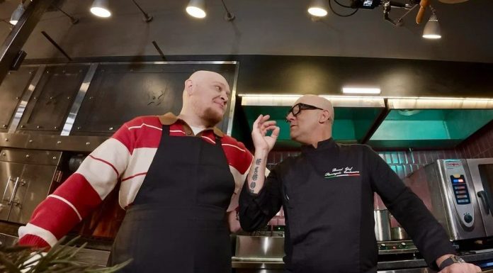 От «папика» до гастро-шоу: чем заслужил популярность комик Михаил Стогниенко