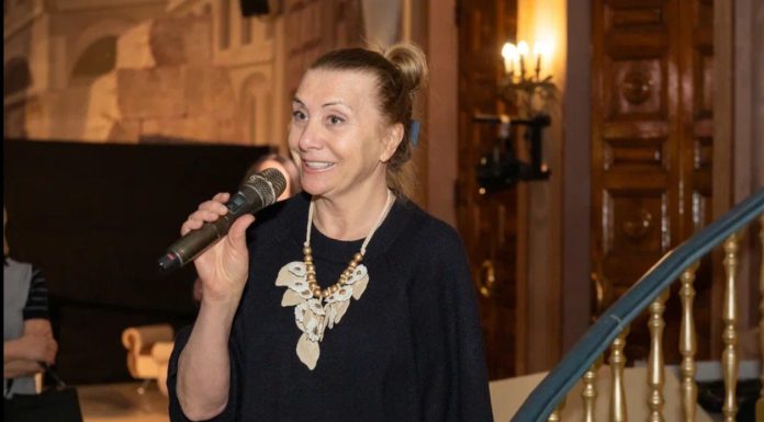 «Дети всегда смотрят кукле в глаза — и это наполнено особой магией»: Ирина Крячун о Московском детском театре марионеток