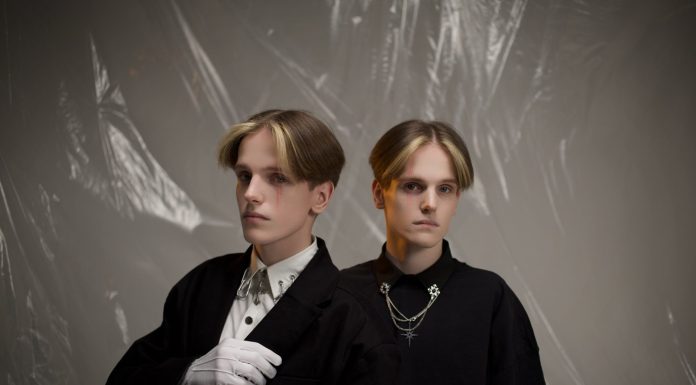 «Автострада»: CHERNOSHEY выпустили драйвовый поп-трек о любви и скорости