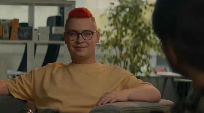 Вышел постер и трейлер фильма «Распаковка»