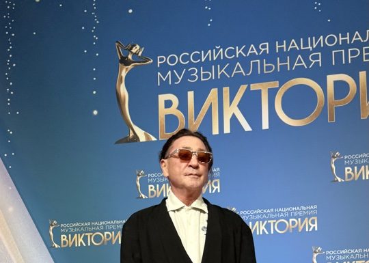 «Куда-то они делись»: Григорий Лепс пришел на премию «Виктория» один и намекнул на скорый уход со сцены