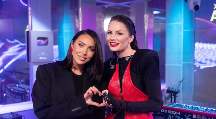 Свадебное платье и загадочное «да»: как Алсу и Ева Власова готовили премьеру «Белой фаты»