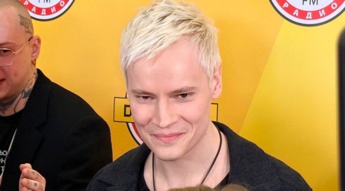 SHAMAN рассказал о премьере песни, личных планах и важном пункте в райдере на концерте «Звезды Дорожного радио»