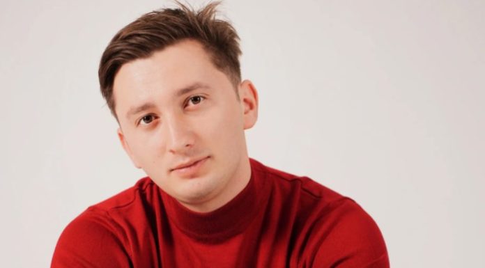 «Одному»: Альберт Назранов представляет горячий трек о любви