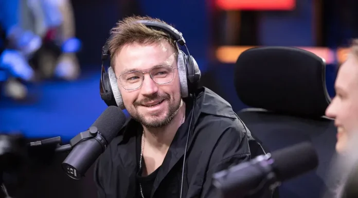 Александр Петров о дружбе с Елизаветой Базыкиной и съемках, от которых реальные коммерсанты 90-х теряют дар речи