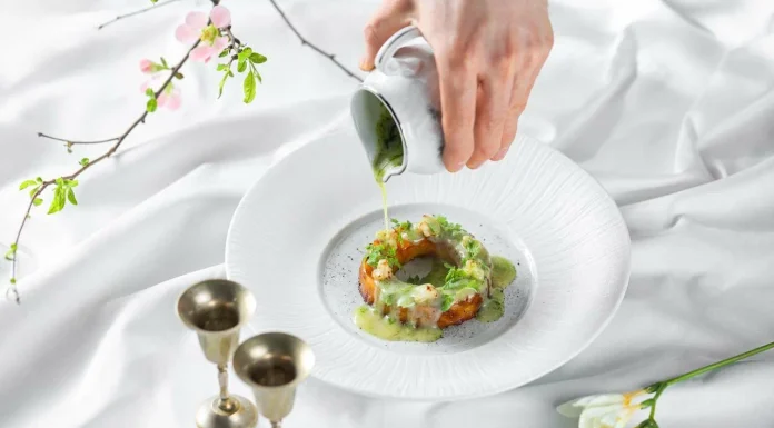 Помогать легко и вкусно: Фонду Хабенского 18 лет