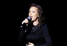 «Верните память»: Елена Север на концерте-мемориале к 40-летию Чернобыльской катастрофы