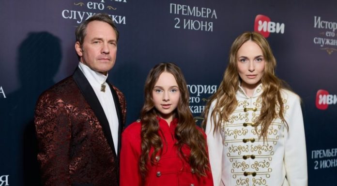 Анна Снаткина с семьей, Полина Диброва, Екатерина Гусева и другие звезды на премьере «История его служанки»