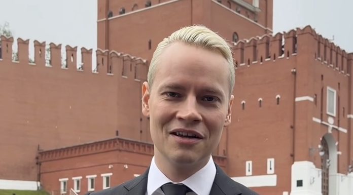 Тайна папки раскрыта! SHAMAN против иноагентов в новом клипе «Россия-мама»