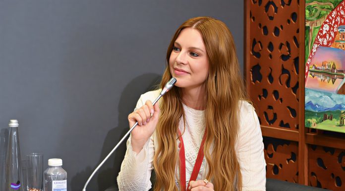 Наталья Подольская на ПМЭФ: «Я считаю своей миссией нести семейные ценности массовому слушателю»
