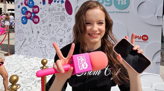 Участницы группы SEREBRO и Филипп Киркоров поделились творческими секретами на семейном празднике