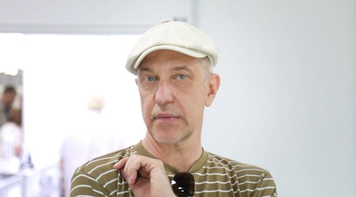 «Упрямый, добрый, нежный, яркий, настоящий»: коллеги журналиста Сергея Соседова не могут поверить, что его не стало