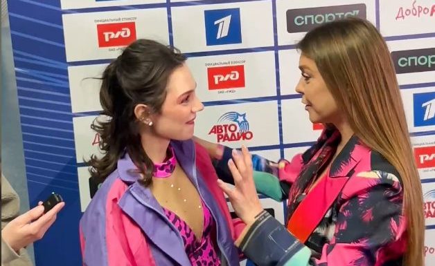 Евгения Медведева, звезды фигурного катания и эстрады устроили дискотеку на льду под хиты 90-х